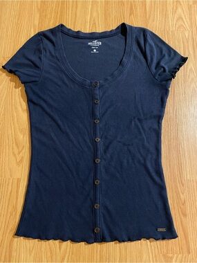 Hollister fitted tee button front ribbed lettuce hem medium navy